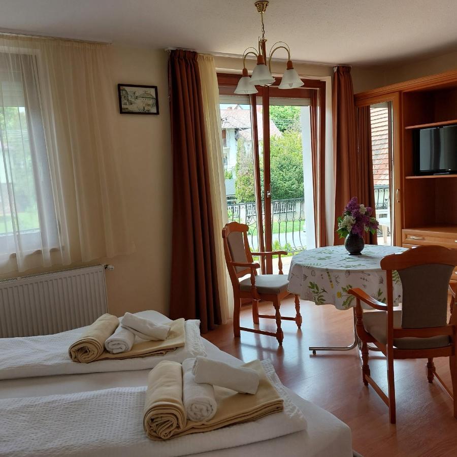Erika Apartmanhazak Хевиз Экстерьер фото