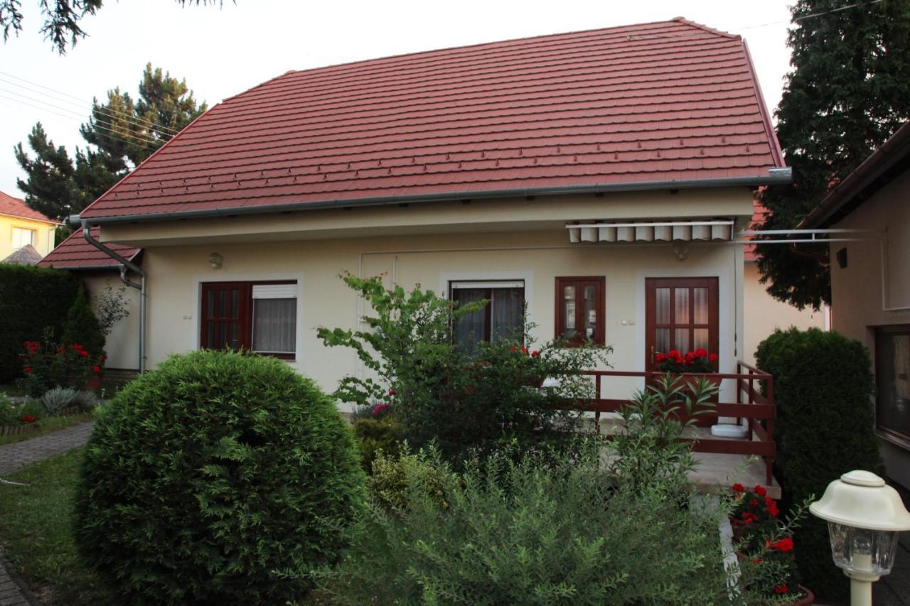 Erika Apartmanhazak Хевиз Экстерьер фото