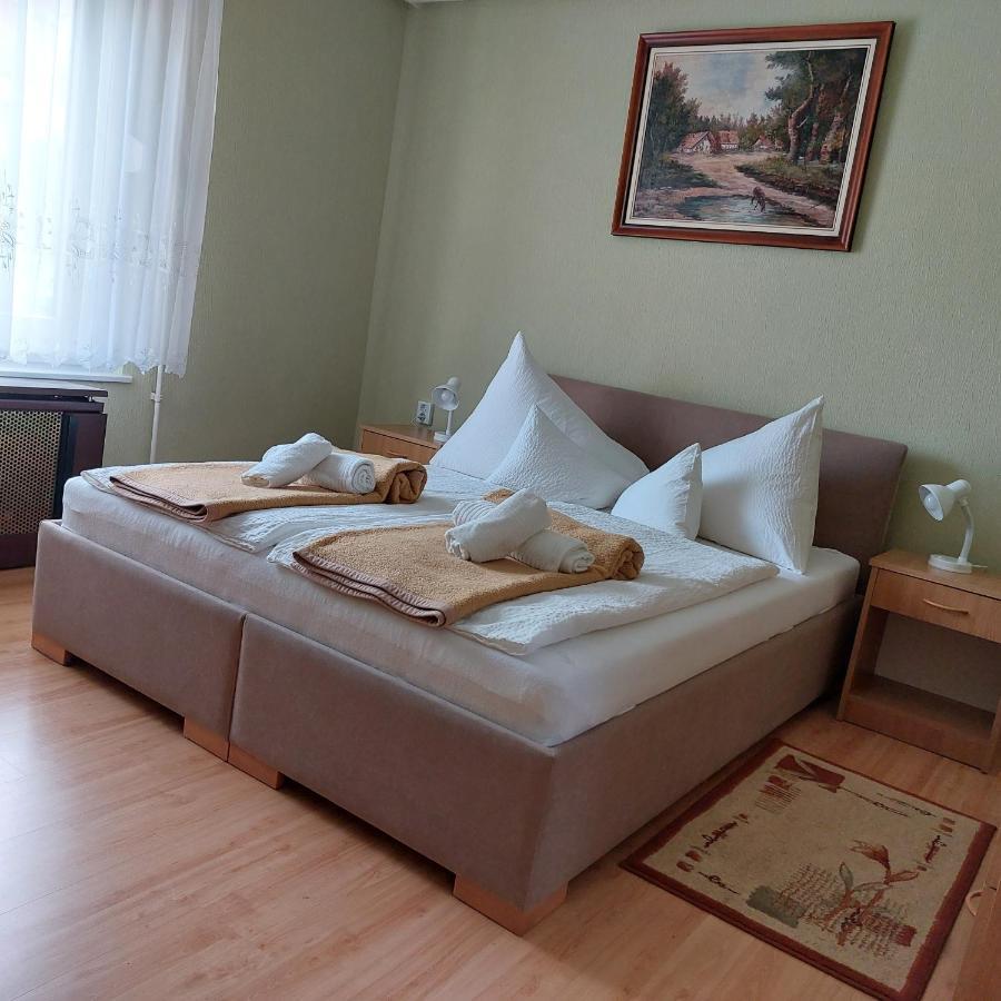 Erika Apartmanhazak Хевиз Экстерьер фото