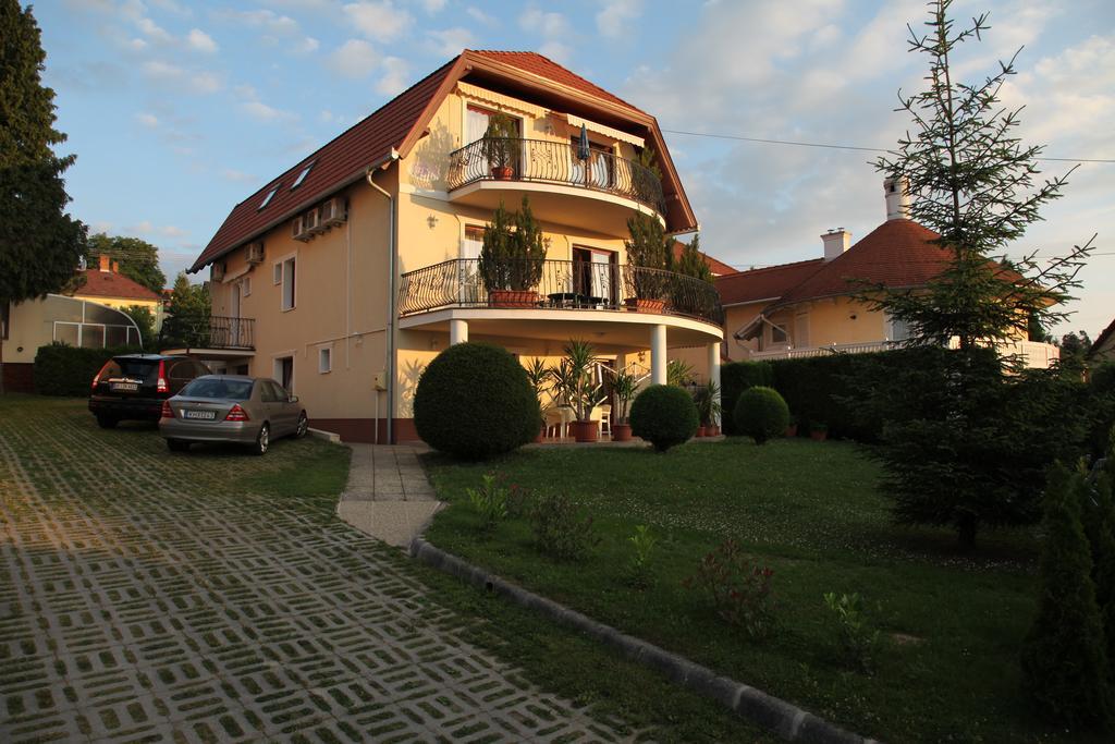 Erika Apartmanhazak Хевиз Номер фото