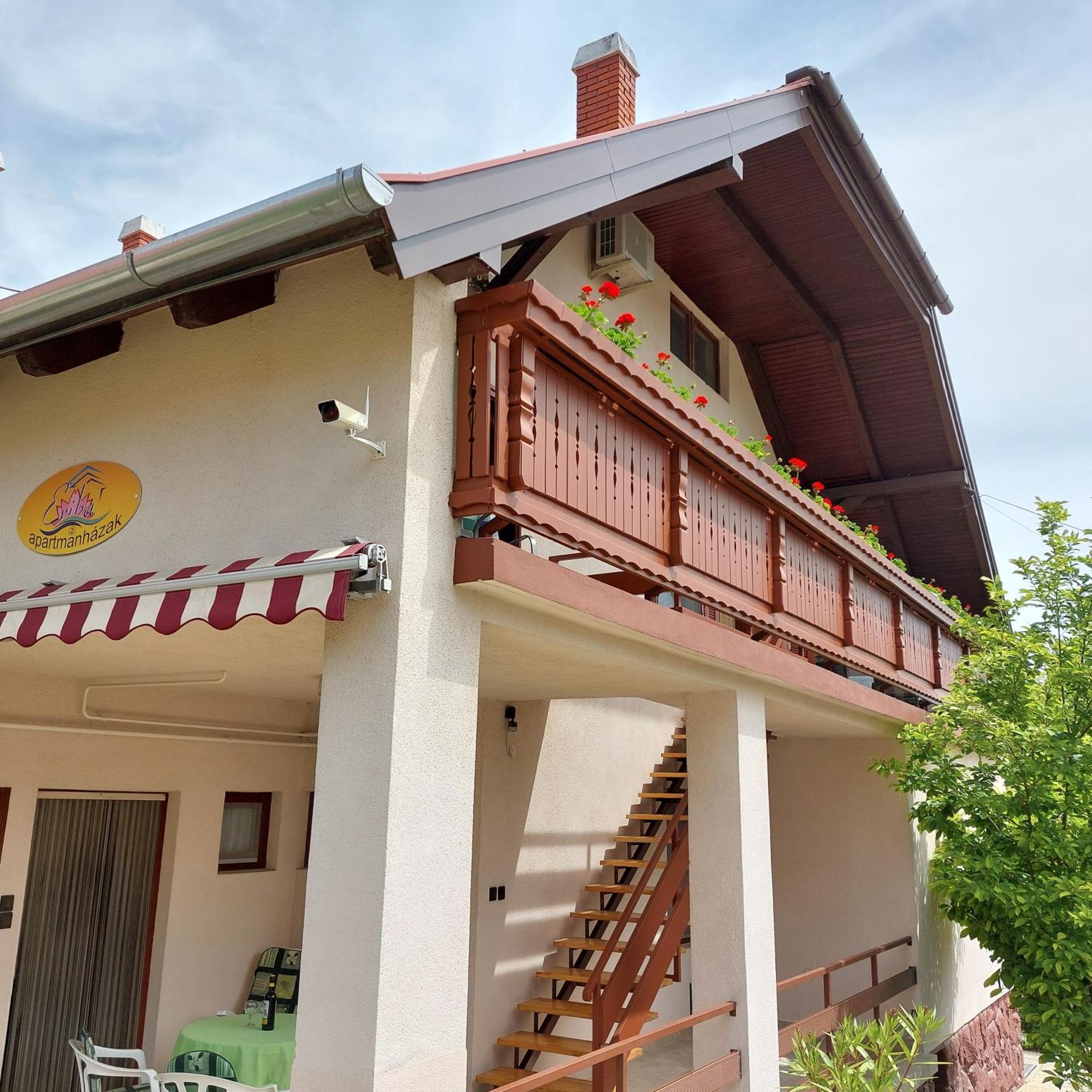 Erika Apartmanhazak Хевиз Экстерьер фото