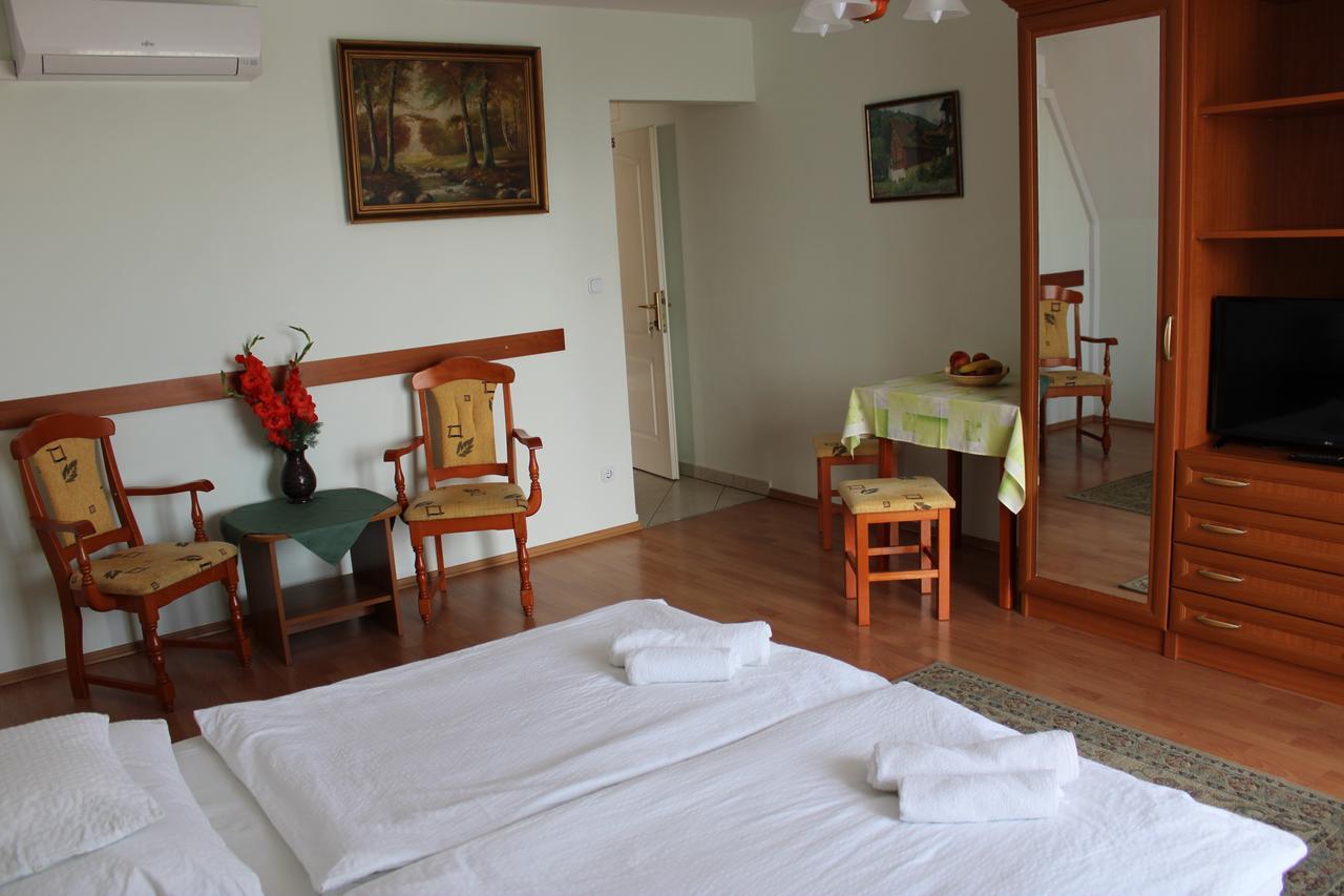 Erika Apartmanhazak Хевиз Экстерьер фото