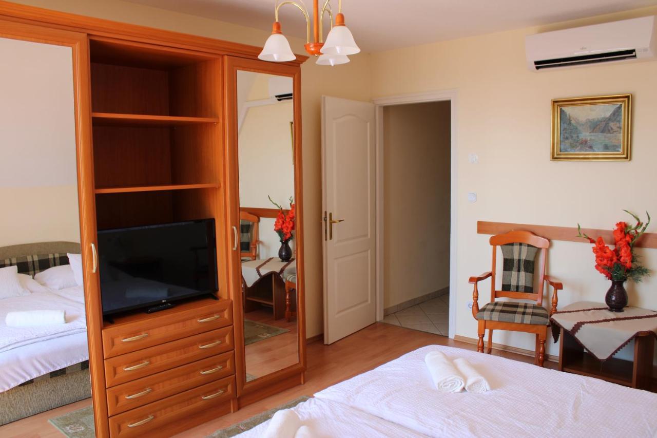 Erika Apartmanhazak Хевиз Экстерьер фото