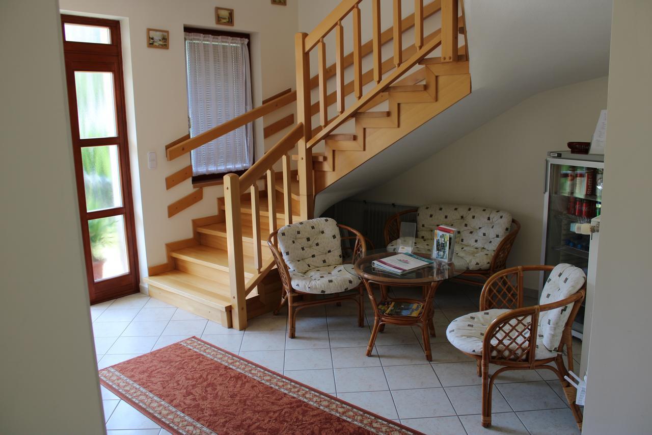 Erika Apartmanhazak Хевиз Экстерьер фото